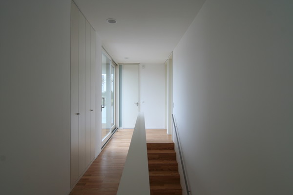 Haus je