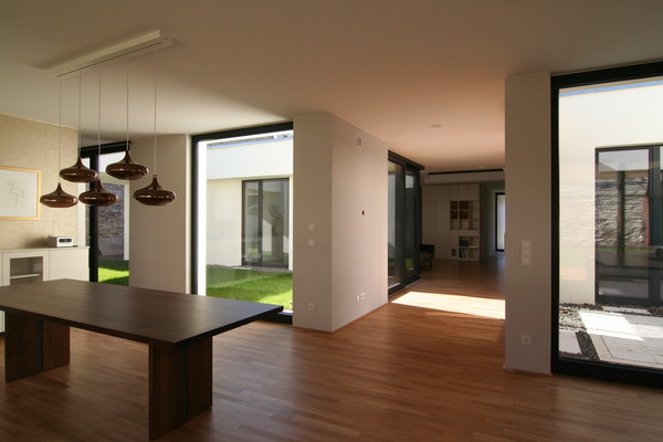 haus ki, Karsten Bauer